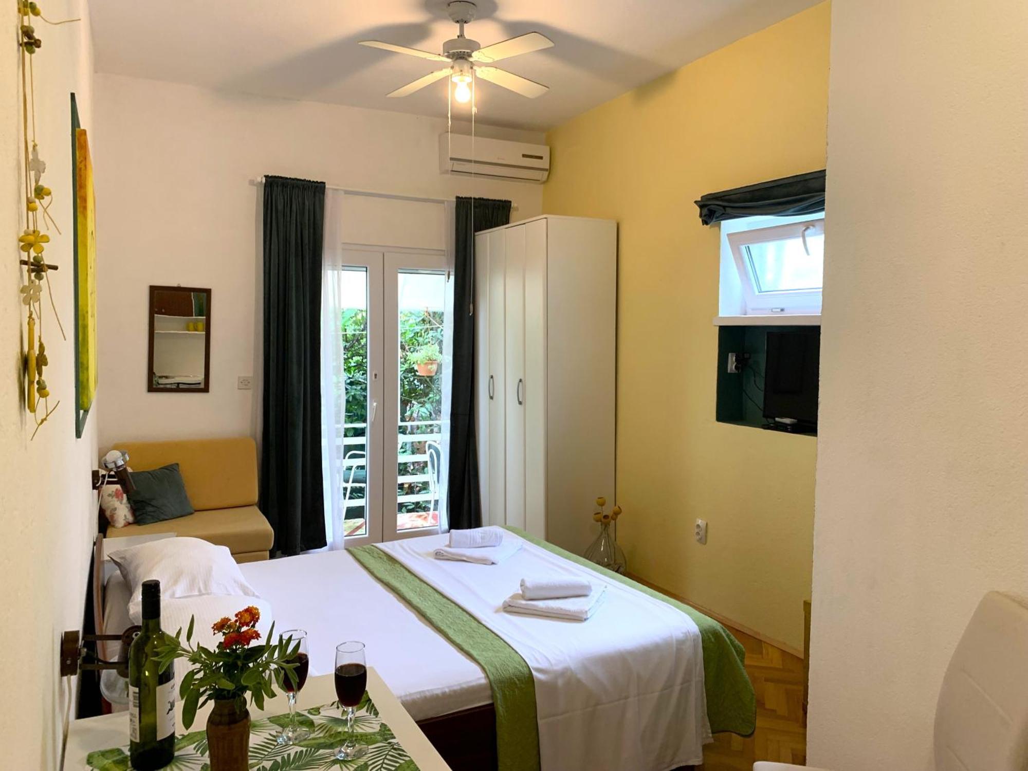 Apartments Garden House Podgora Kamer foto